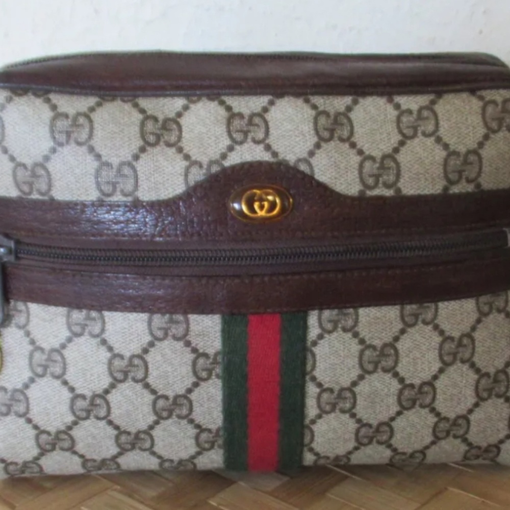 GUCCI *authentic* Clutch Bag